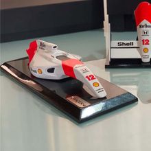 Miniatura de Quadro Decorativo 33cm x 12,5cm Carro F1 MP4/4 SNN Branco - Gran Belo