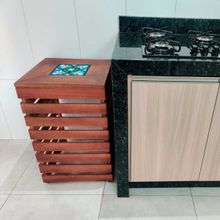 Porta Botijão De Gás Móvel Aparador Para Cozinha C/ Ladrilho