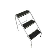 Escada 3 Degraus Com Piso de Borracha Com Cantoneira Inox