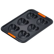 FORMA LE CREUSET RASA CUPCAKE FORMATO CORAÇÃO ÚNICO 46018000010000