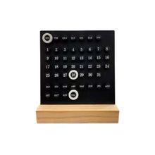 Calendário Permanente de Plástico Base de Madeira