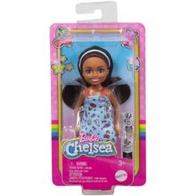 Boneca - Barbie - Familia Chelsea Club - Morena Vestido Azul Sandalia Vermelha MATTEL