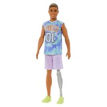 Boneco - Barbie Fashionista - Ken com Perna Protetica MATTEL