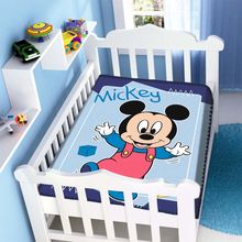 Cobertor para Bebê Raschel Plus 90x110cm Disney Mickey Passinhos