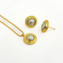 Conjunto Colar e Brincos Delicado com Perola sintetica Banhado a Ouro 18k