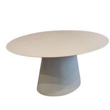 Mesa de Jantar Cone Oval 160x90cm Laqueada Branco