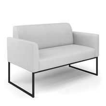 Sofá Namoradeira Base Industrial Preto Marisa Linho Cinza A05