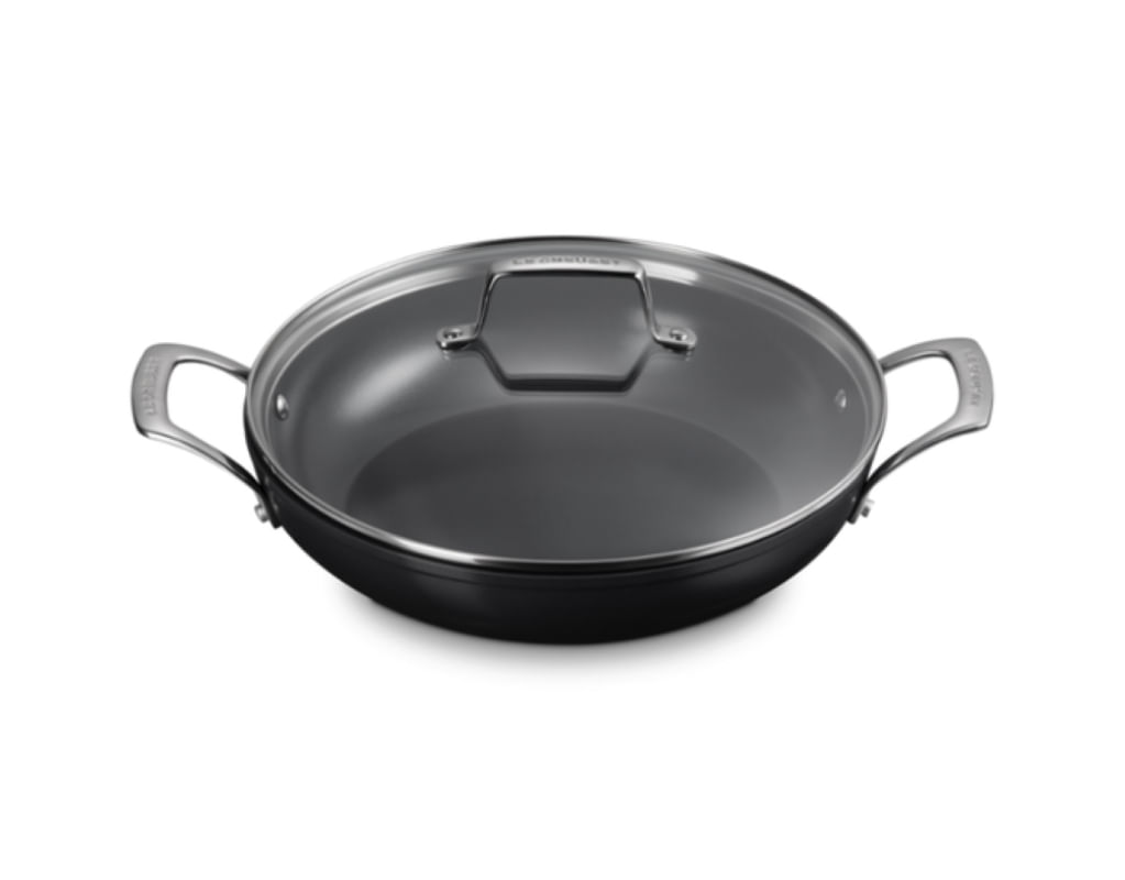 CAÇAROLA LE CREUSET BAIXA NON-STICK CERAMIC ESSENTIAL 28CM 51311280010598