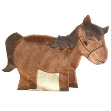 Tapete Pelúcia Cavalinho 1,10m x 70cm Quarto Infantil Base Emborrachado