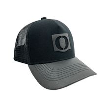 Boné Masculino  Trucker de Sarja Com Couro Convicto