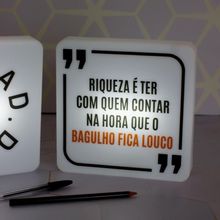 Luminária Slim Box Ter Com Quem Contar