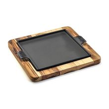 Chapa para Petisco Quadrada 22x22cm Ferro Fundido com Suporte de Madeira Preto Panela Mineira
